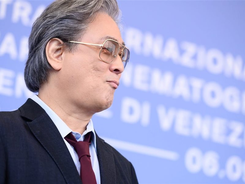 أسطورة السينما الكورية بارك تشان ووك : ثقافة ارتياد السينما ستنتهي قريبا