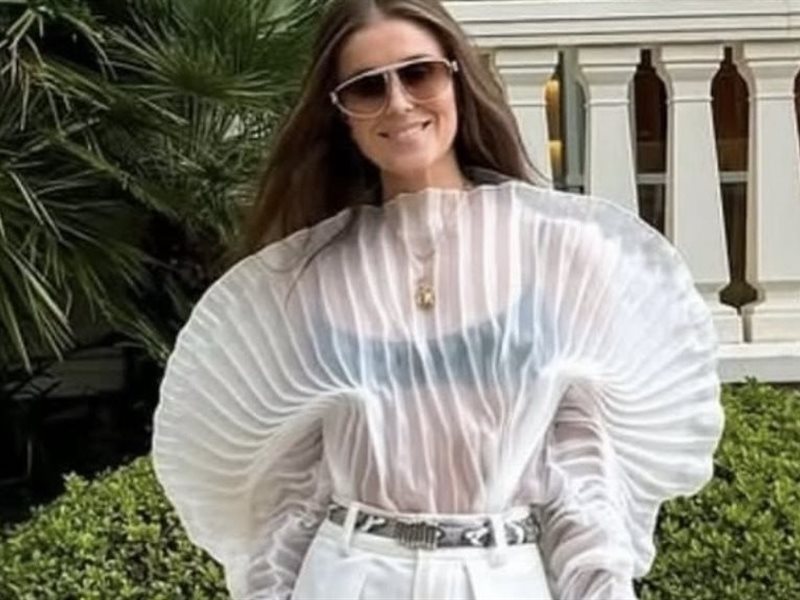  الأورجانزا.. قماش الأحلام الذي يزين منصات الموضة العالمية 