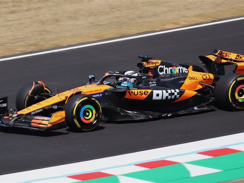 نوريس يتفوق على لوكلير وفيرستابن في التجارب الحرة الثانية 