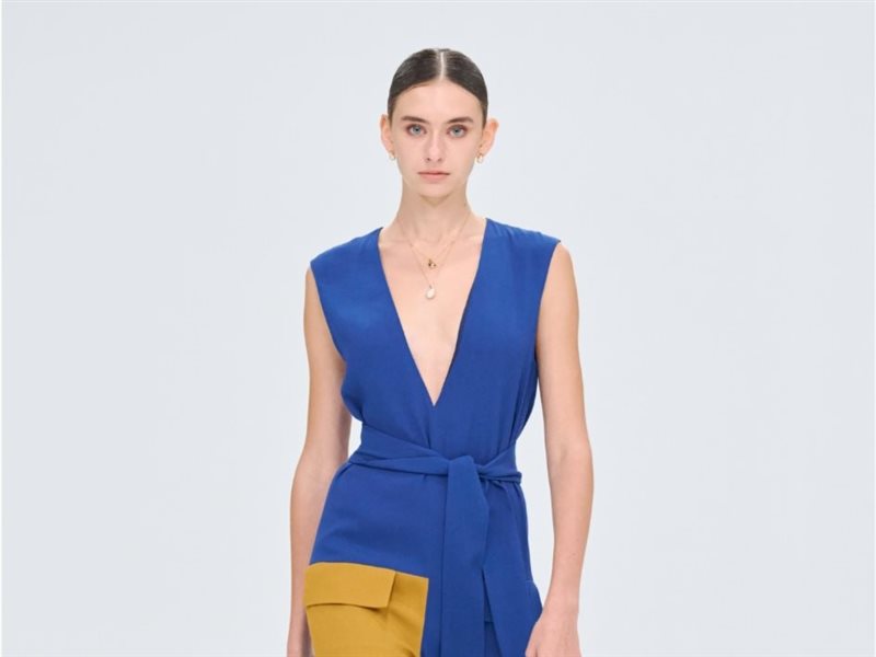 فالنتينا بولترونييري تُعيد تعريف الموضة بأناقة منحوته في عرضها بدبي