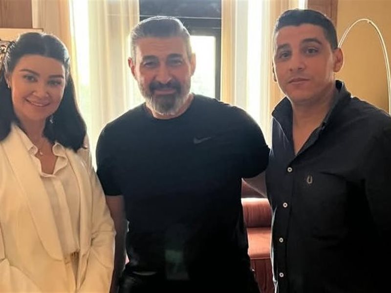 ياسر جلال ينشر صورا جديدة من كواليس مسلسل 