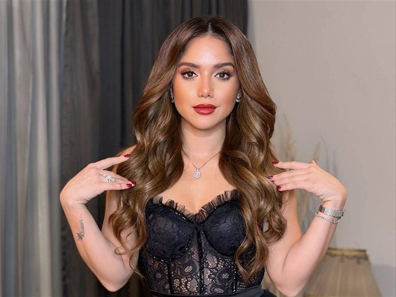 رنا رئيس تجهض جنينها وتدخل غرفة العمليات