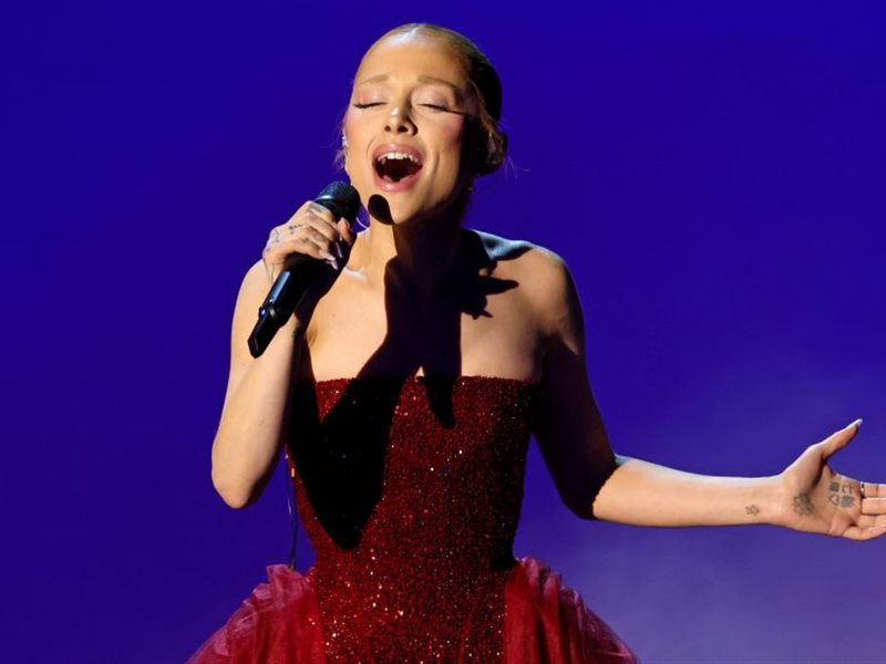 بعد غياب سبع سنوات .. أريانا جراندي تعلن عن جولة حفلات 2026 والتذاكر تنفذ بعد يومان