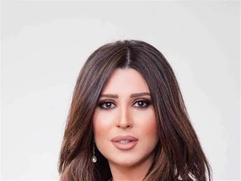 المنتجة الاء لاشين لأول مرة في مصر تفتتح قسم الألوان بتقنية Dolby Vision