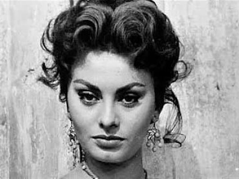 في يوم ميلادها… صوفيا لورين وأجمل مجوهراتها عبر العقود