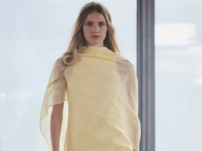 ماركيز ألميدا تقدّم مجموعة ربيع وصيف 2026 بتعاون مبتكر مع Dylon في أسبوع الموضة بلندن