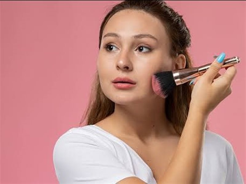  Blush Stacking”: الصيحة الجديدة في عالم المكياج لإطلالة أكثر جاذبية