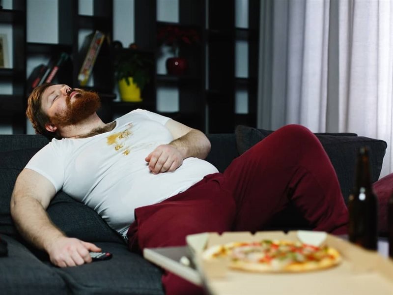 احذر تناول هذه الأطعمة تشعرك بالكسل وتسرق طاقتك