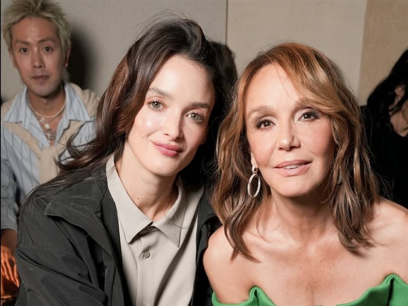 آن هاثاواي وشايلين وودلي وغيرهن من النجمات يشهدن انطلاقة بيتشيولي الأولى مع Balenciaga في باريس