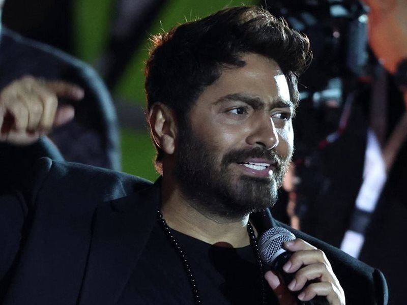 نقابة المهن التمثيلية توجه رسالة شكر لتامر حسني وتشيد بدعمه لمهرجان المسرح