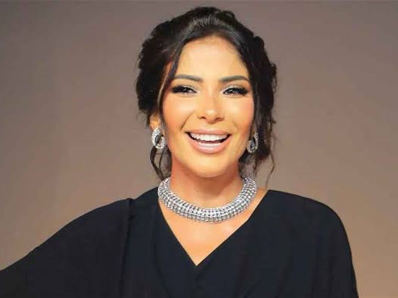 منى زكي تبدأ التحضير لمسلسلها الجديد 