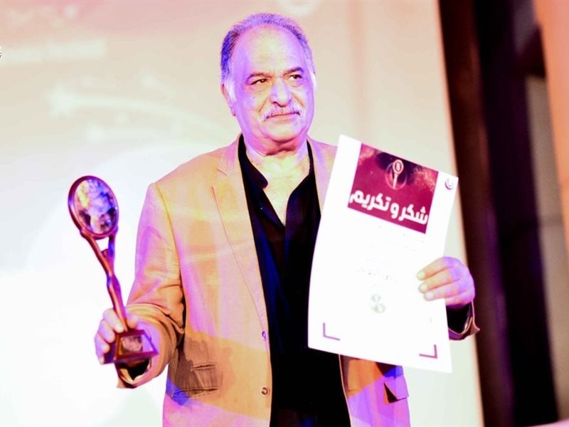 لقطات من تكريم رياض الخولي و الأسباني رافايل بينيتو بالدورة الثامنة للقاهرة الدولي للمونودراما