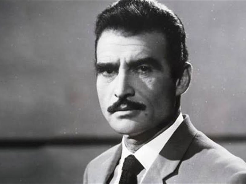 في ذكرى ميلاد أحمد مظهر.. ضابط الأحرار الذي أصبح فارس السينما المصرية