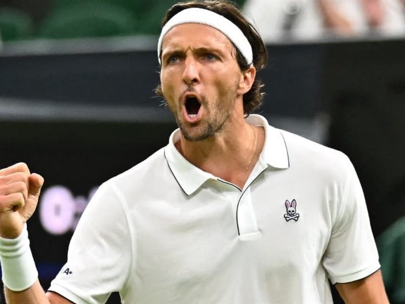 ريندركنيش يحقق مفاجأة كبرى بإقصاء زفيريف من دورة شنغهاي