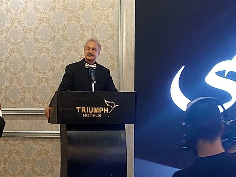 عمر زهران مفاجأة احتفالية ألبوم مي فاروق الجديد 