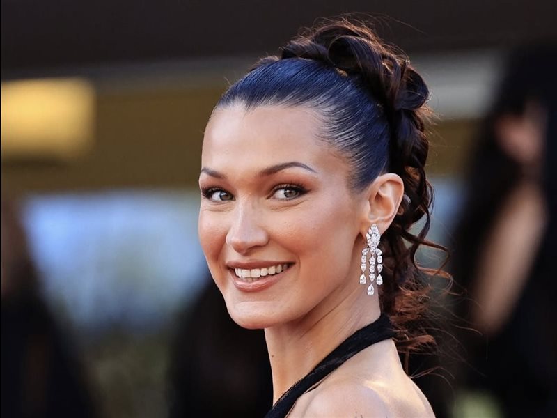 في عيد ميلادها , بيلا حديد تحتفل بعام جديد من التألق والجرأة على منصات الموضة العالمية