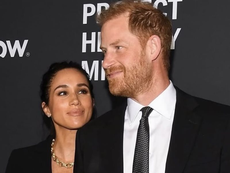 ميغان ماركل تخطف الأنظار بإطلالة أرماني في حفل “Project Healthy Minds”لدعم الصحة النفسية