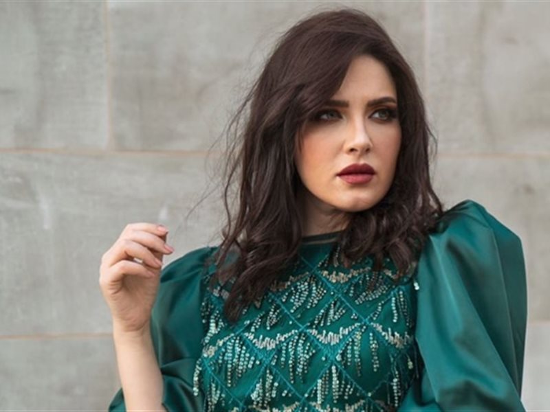 هبة الدري تروج لمسرحيتها الجديدة 