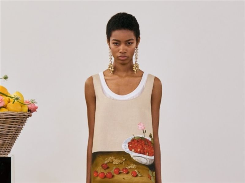 جيامباتيستا  فالي يكشف عن مجموعة ربيع وصيف 2026: سيمفونية من التناقضات