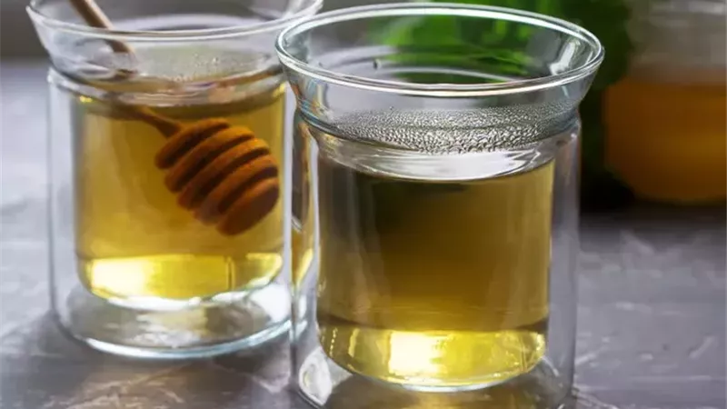 ماء بالعسل