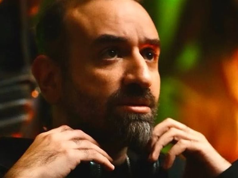 عمرو سلامة يعلن مقاضاة شركة إنتاج شهيرة: