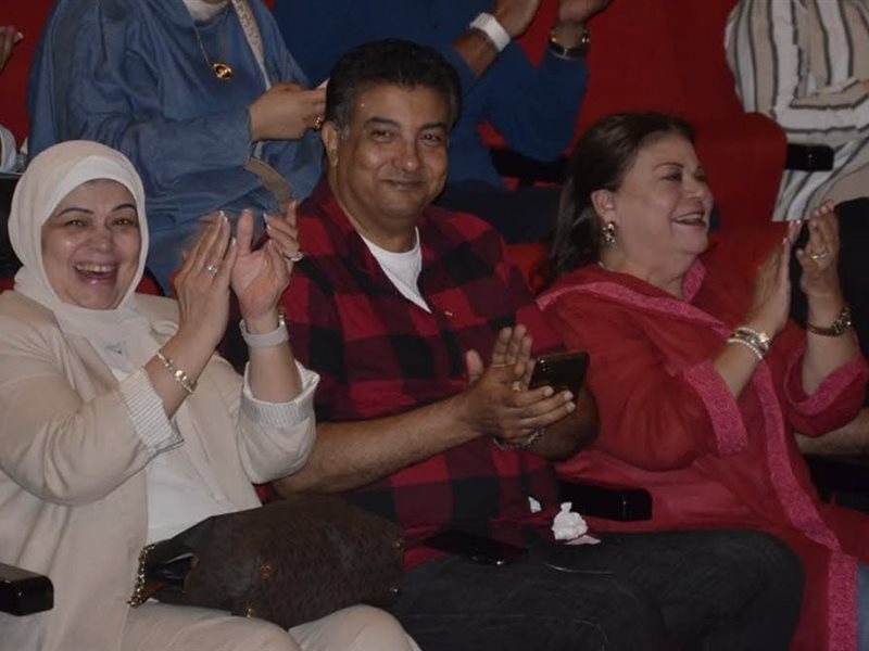 بالصور.. ماجدة زكي تساند نجلها المخرج أحمد أبو رية خلال مشاركته في مهرجان نقابة المهن التمثيلية للمسرح المصري