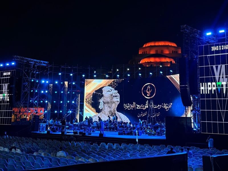 بالصور.. التجهيزات النهائية لمسرح النافورة استعدادًا لانطلاق مهرجان الموسيقى العربية الـ33