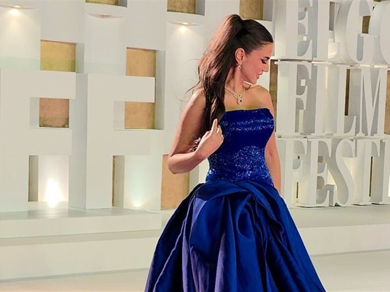 نجوم الفن يتألقون في افتتاح مهرجان الجونة السينمائي بحضور طارق الشناوي ودرة وخالد يوسف وميس حمدان وياسمينا العبد