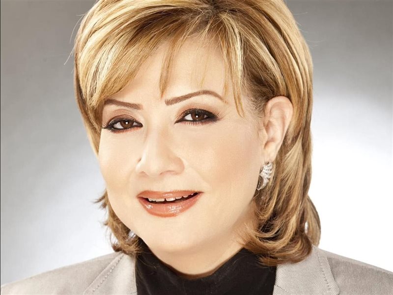 انضمام الكاتبة الصحفية آمال عثمان للجنة العليا لمهرجان صدى الأهرامات