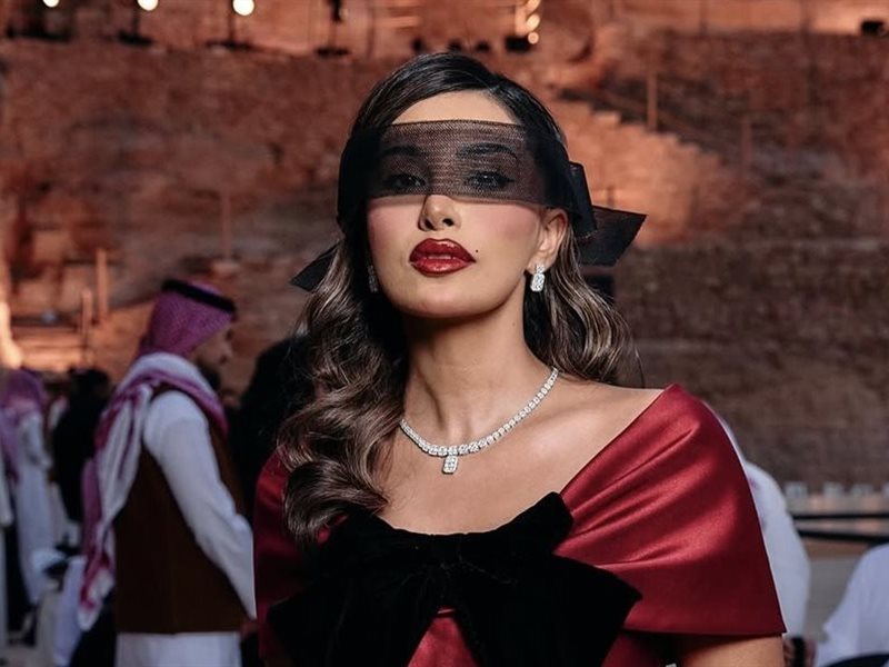 الأناقة تُعلن حضورها: نجوم الرياض يتألقون في مدارج RiyadhFashionWeek