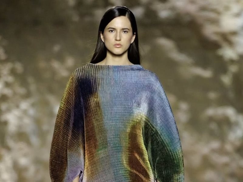 Leem تقدّم أناقة عصرية بلمسة جريئة في اليوم الثاني من أسبوع الموضة بالرياض