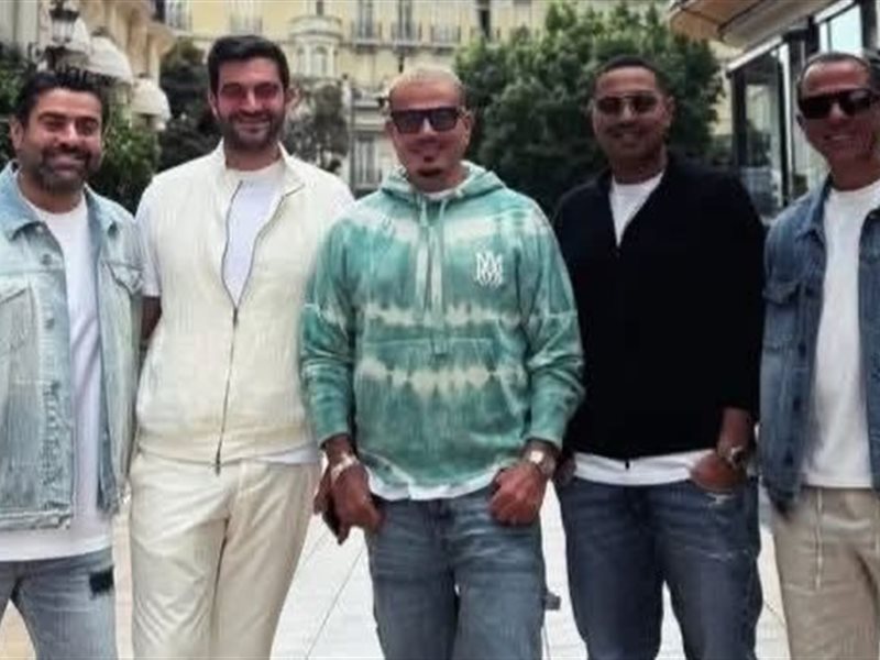 ماذا يفعل عمرو دياب في موناكو .. تفاصيل وصور