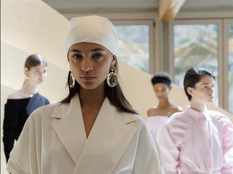 عرض مترف من Dananeer Designs يضيء منصات أسبوع الموضة بالرياض 