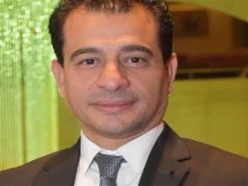 وزير الثقافة يكلف المخرج هشام عطوة برئاسة قطاع المسرح لتعزيز الحركة الفنية