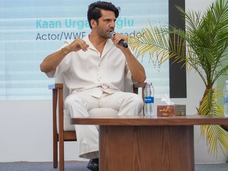 قان أورغانجي أوغلو في الجونة: مسيرة فنية ملهمة وجذور عربية تربطه بالجمهور العربي