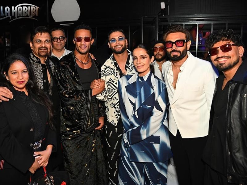 بالصور.. انطلاق العرض الأول لأغنية 