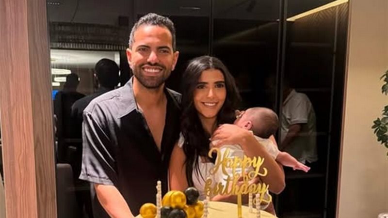 ريم سامي وزوجها وطفلها