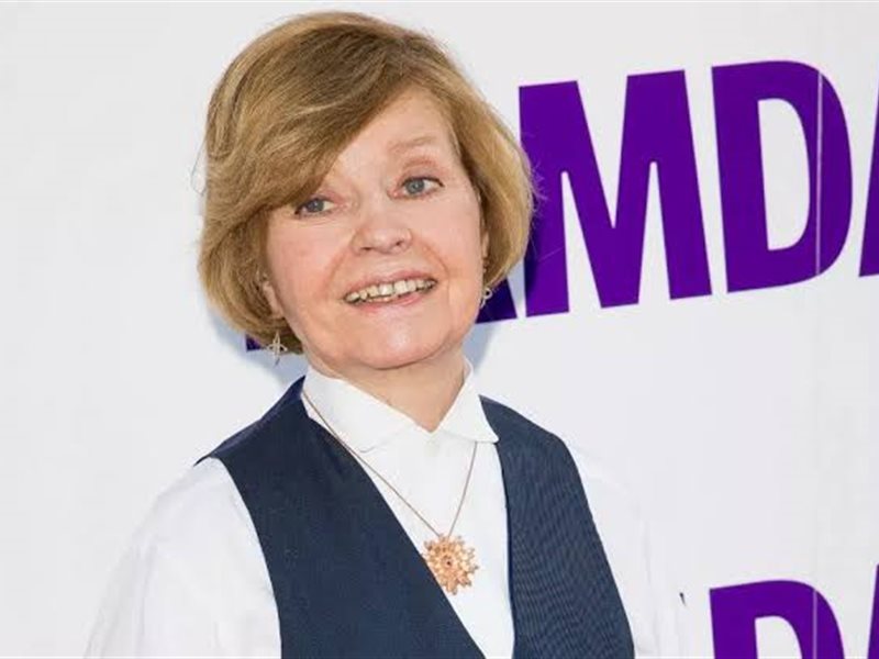 وفاة الممثلة البريطانية برونيلا سكيلز عن عمرٍ ناهز 93 عاماً