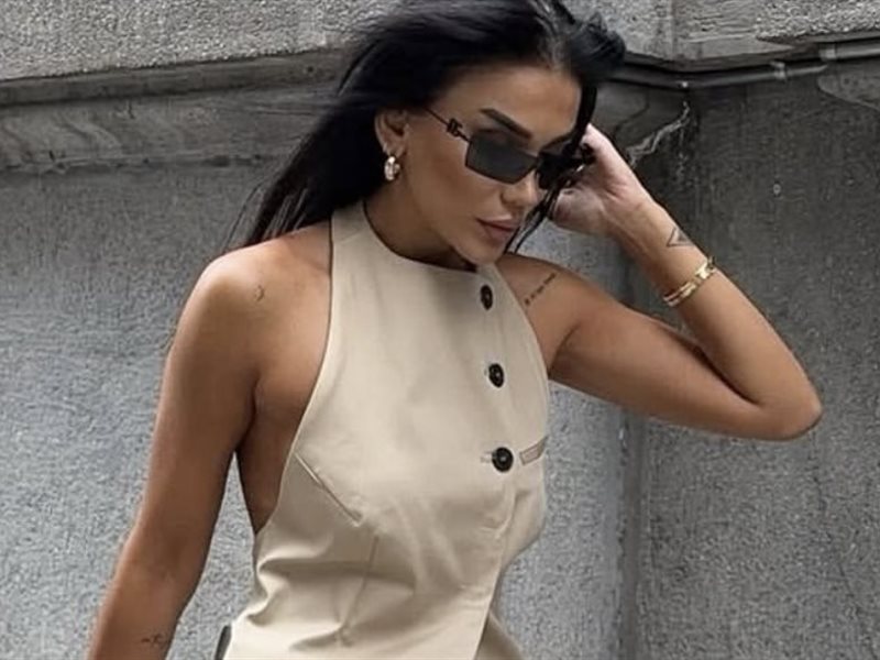 لون واحد… إطلالات لا حصر لها: الكاكي يثبت أنه رمز للتنوع والأناقة