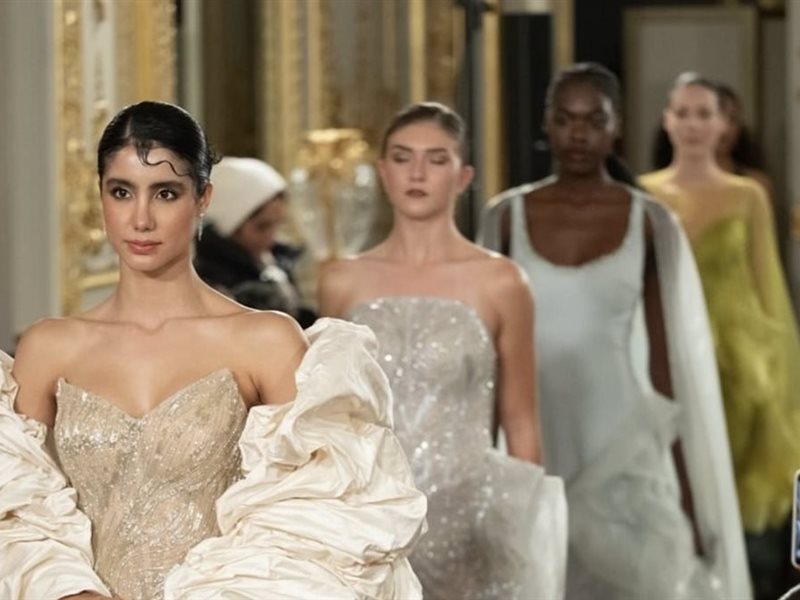 المصممة المصرية بسنت بدران تبهر باريس بمجموعة serenity المستوحاة من جمال الطبيعة