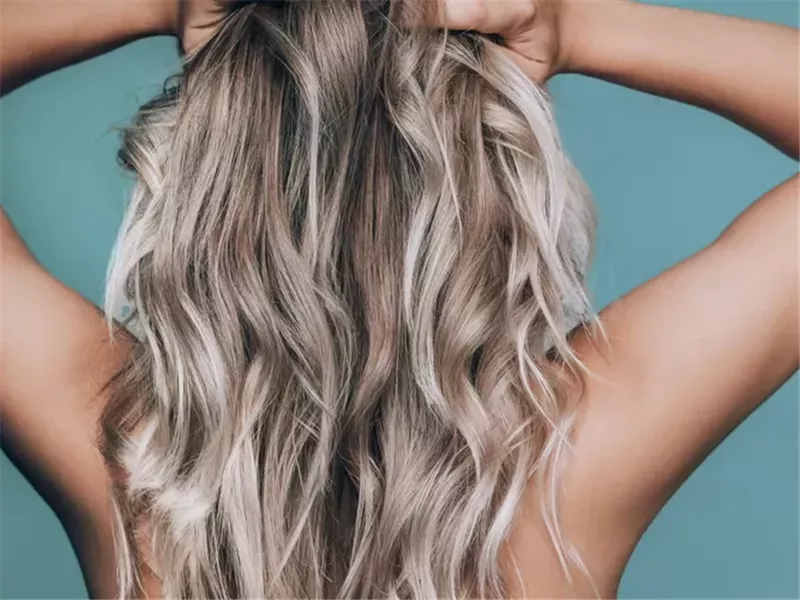 9 أشياء توقفي عن فعلها بعد مغادرة صالون تصفيف الشعر