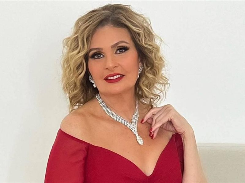 يسرا لـ محمد السعدي قبل افتتاح المتحف: 