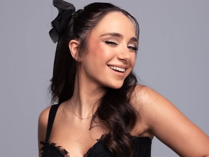 كارلا شمعون تشارك في مهرجان 