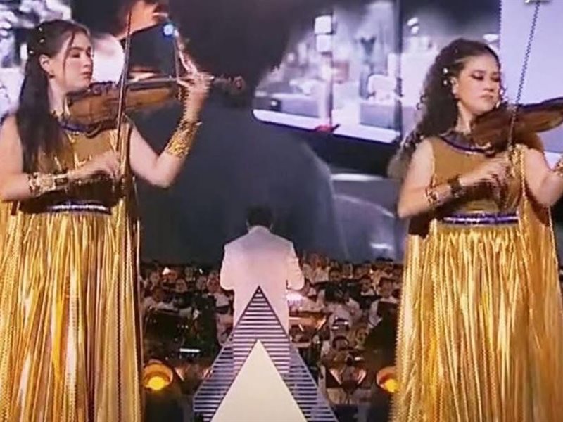 حفيدتا عبد الرحمن أبو زهرة تخطفا الأنظار بعزفهما في حفل افتتاح المتحف المصري الكبير