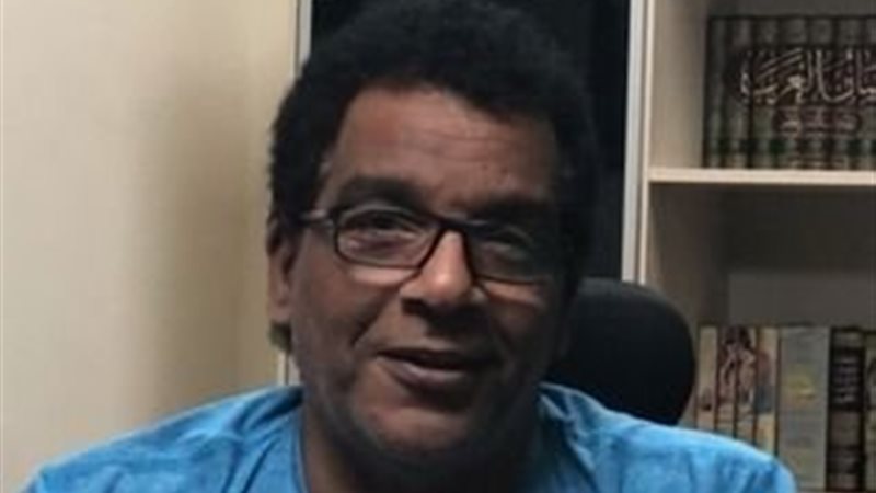 الكاتب أحمد عبدالله