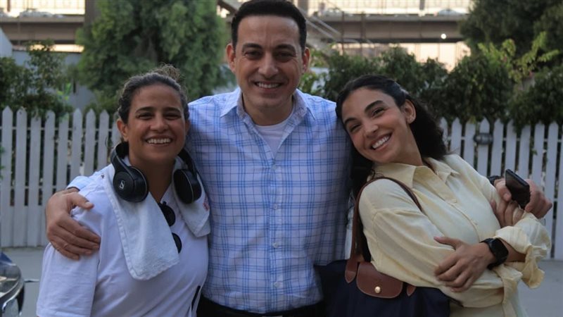 المخرجة نادين خان