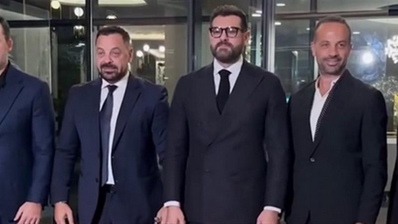 صناع فيلم السلم والثعبان