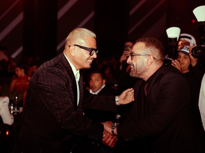 بحضور السقا وإيلي صعب.. عمرو دياب يحيي حفلا في جزيرة ياس بـ أبوظبي