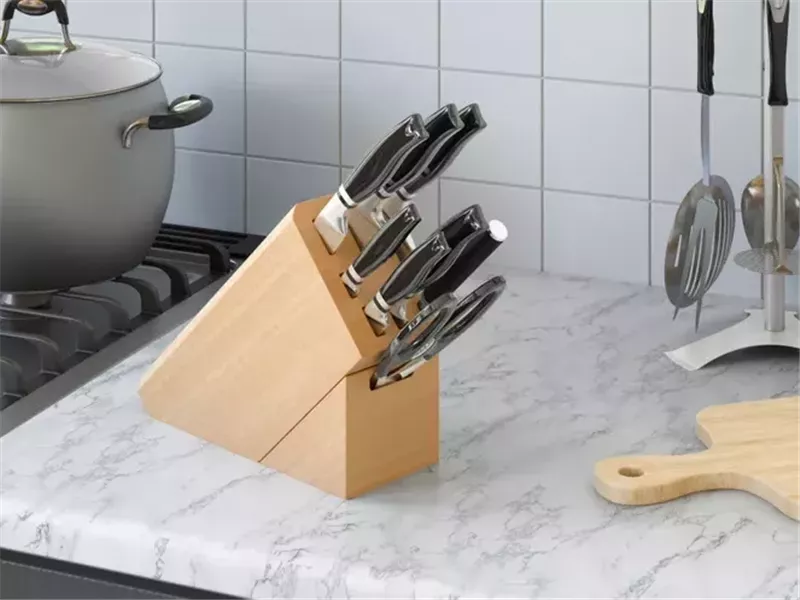 7 أشياء لا يفضل تركها على طاولة المطبخ