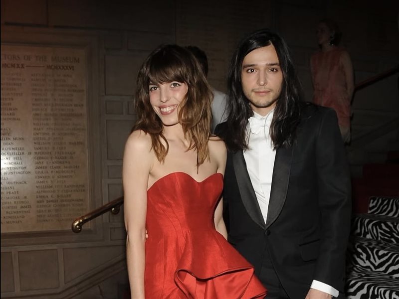 أوليفييه ثيسكنز يفتح فصلاً جديداً في مسيرته مع علامته الجديدة “Boloria” لعام 2026